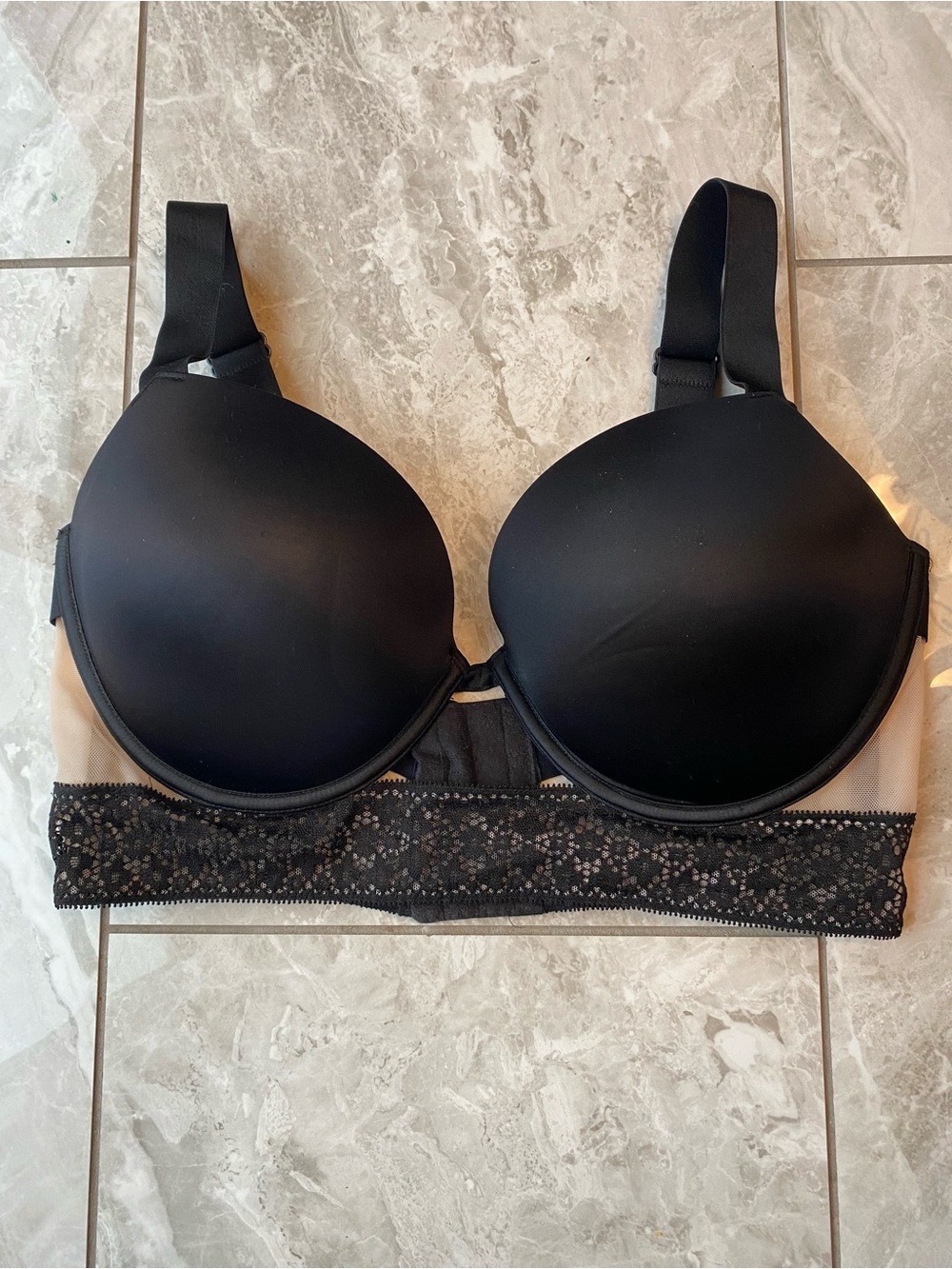 Victorias Secret Very Sexy Push Up 36DD - Like New